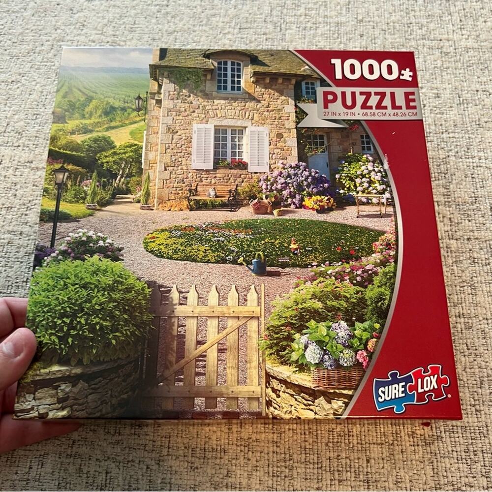 1000 Piece Jigsaw Puzzle French Estate w/ Vineyards Floral Courtyard Scene